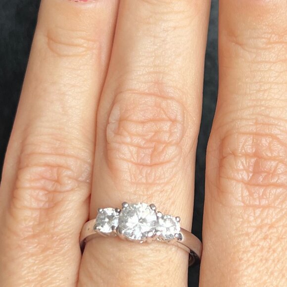 Sterling Silver 3-Stone QZ Ring - Picture 2 of 9